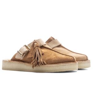 Clarks Trek dual Tan Suede Tassel Clog Mule